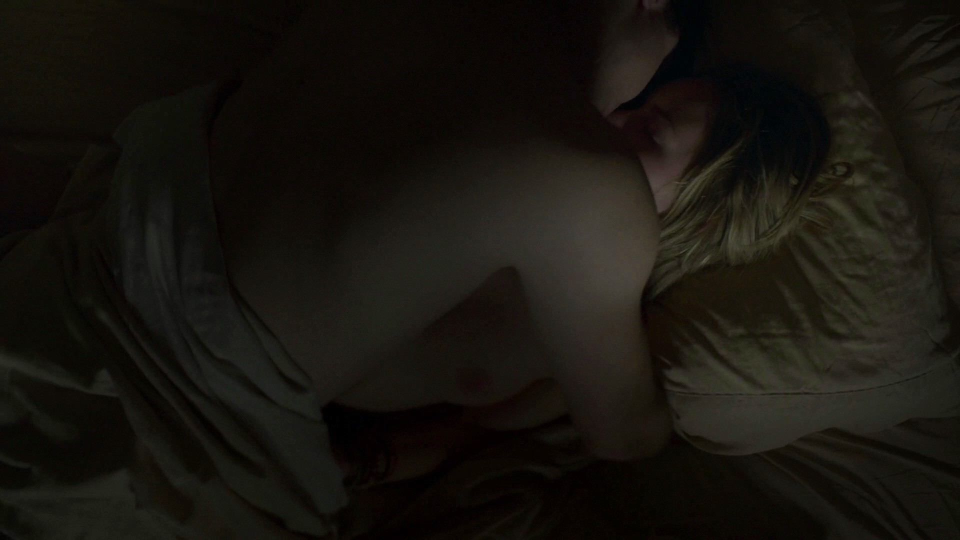 Watch Online - Britt Robertson, Gia Mantegna – Ask Me Anything (2014) HD  1080p