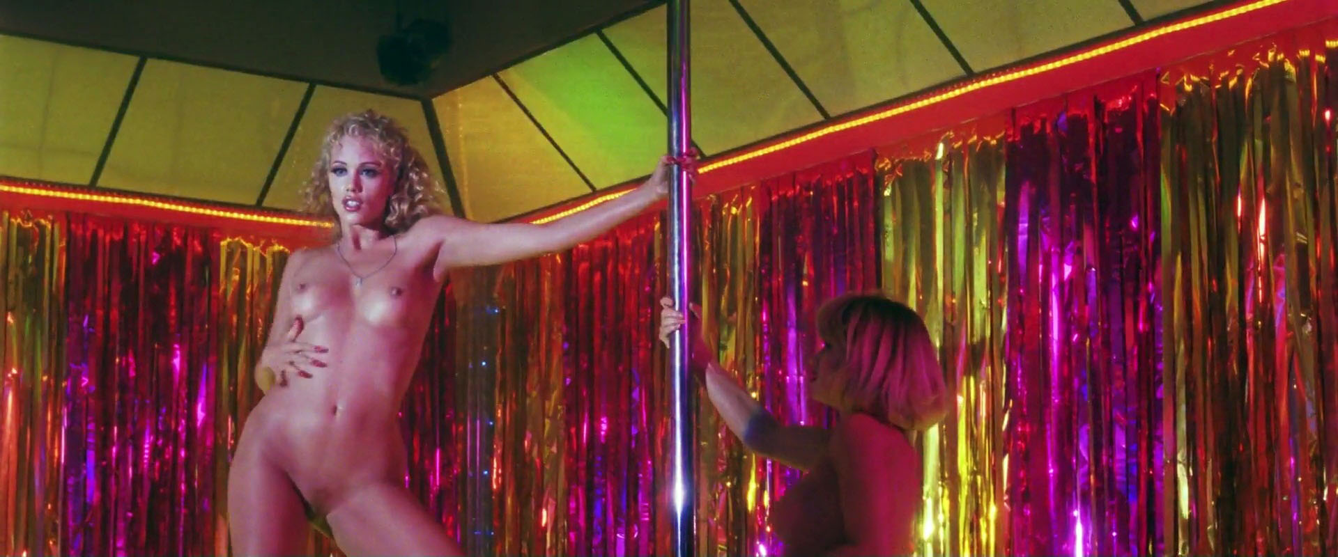 Nude elisabeth berkley Showgirls (1995)