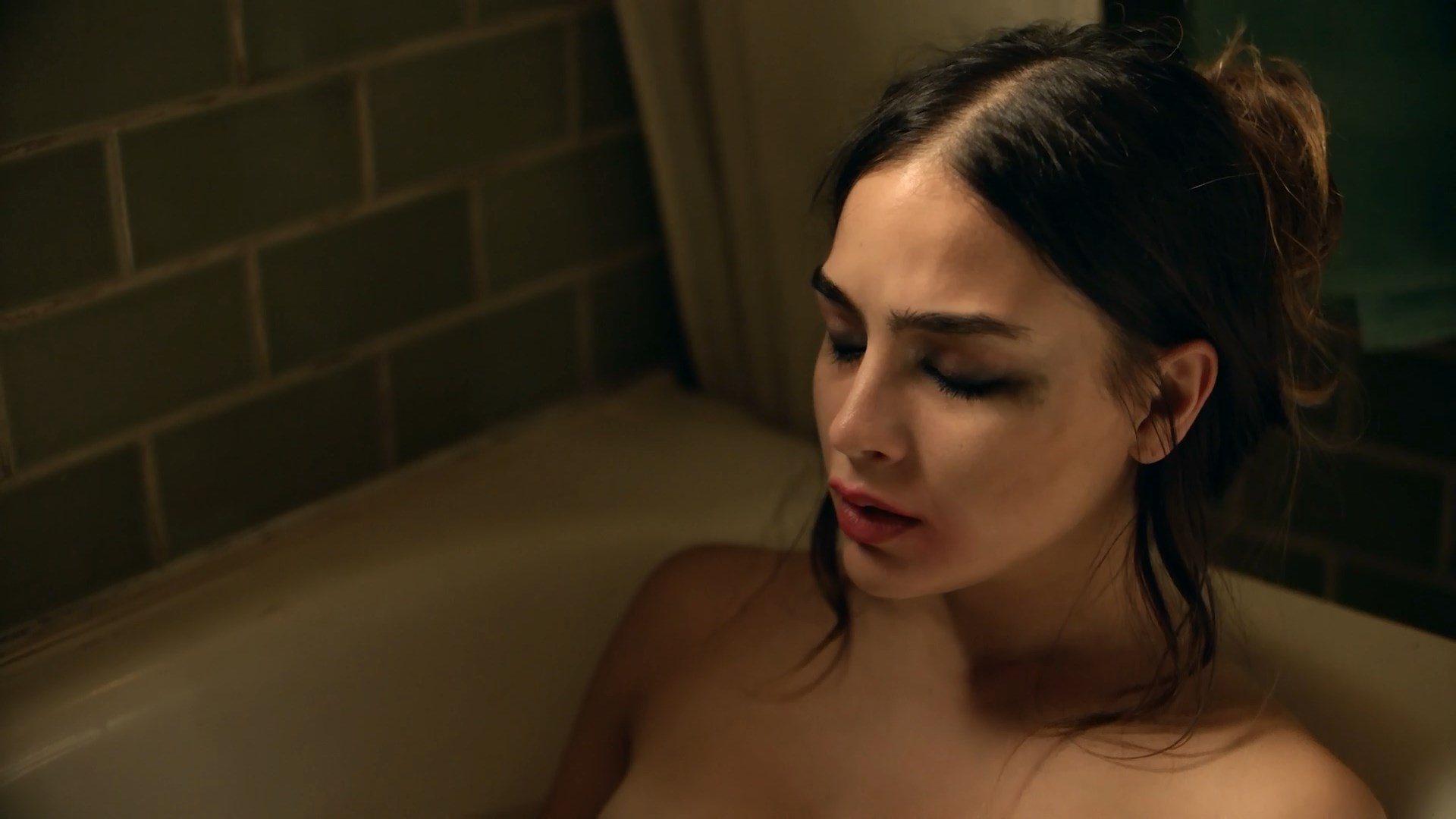 Melissa Barrera - Vida s02e07 (2019) HD 1080p