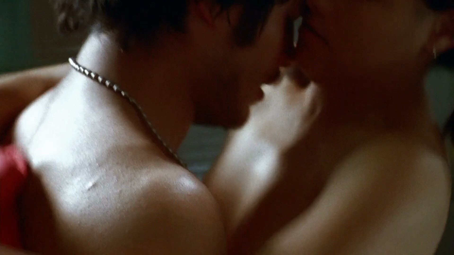 Amores perros sex scene