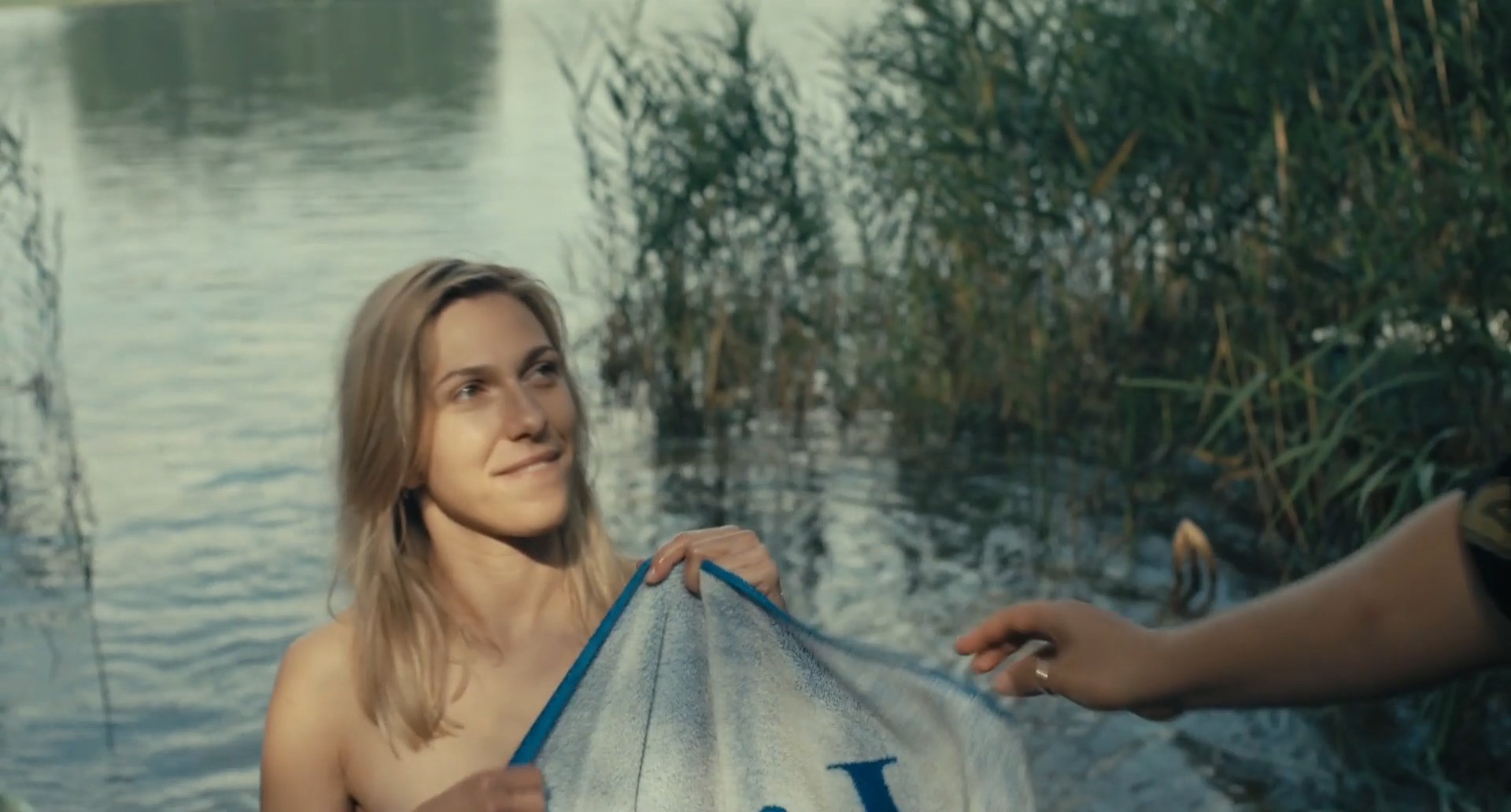 Magdalena Celmer, Paulina Komenda - Zgnile uszy (2019) HD 1080p