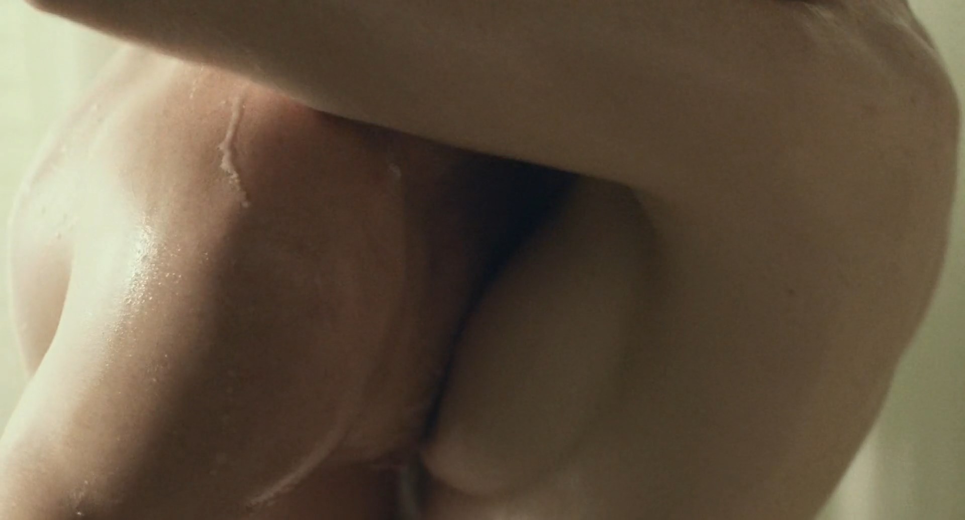 Rose Leslie - Honeymoon (2014) HD 1080p.