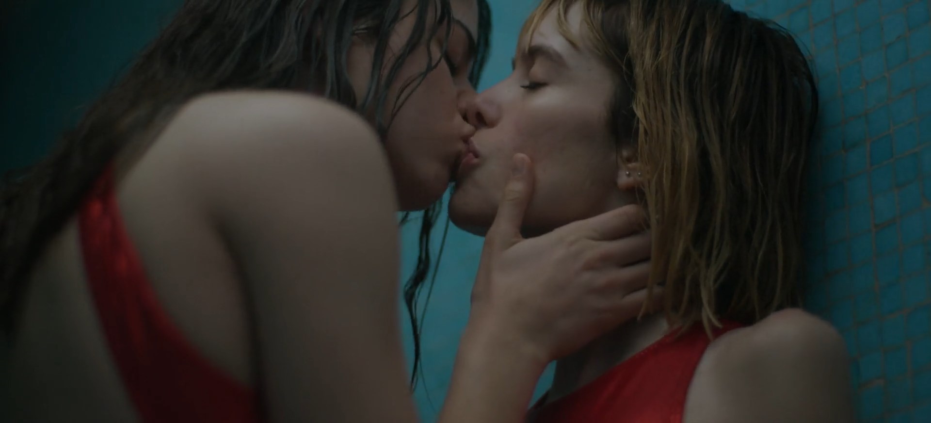 Maggie civantos lesbian kiss