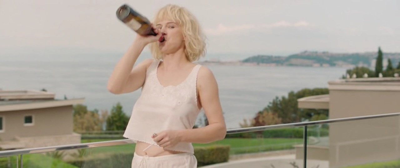 Antónia Lišková - Happy New Year 2 (Šťastný nový rok 2 Dobro došli) (2021) HD 720p