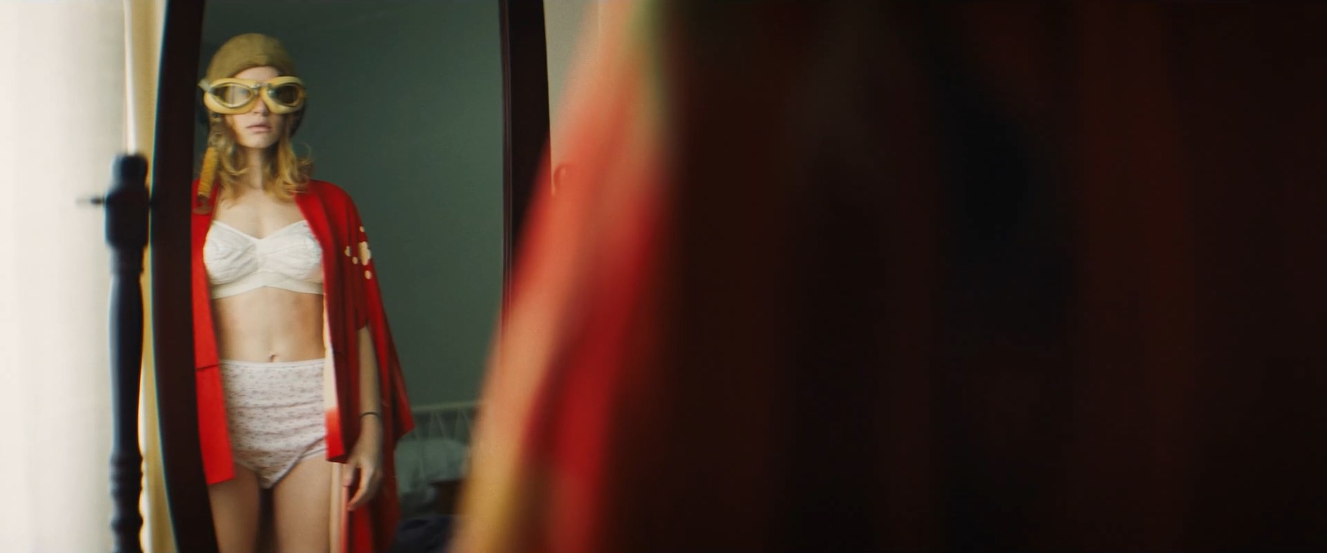 Isabelle Poloner, Hani Furstenberg - The Green Veil s01e04 (2024) HD 1080p