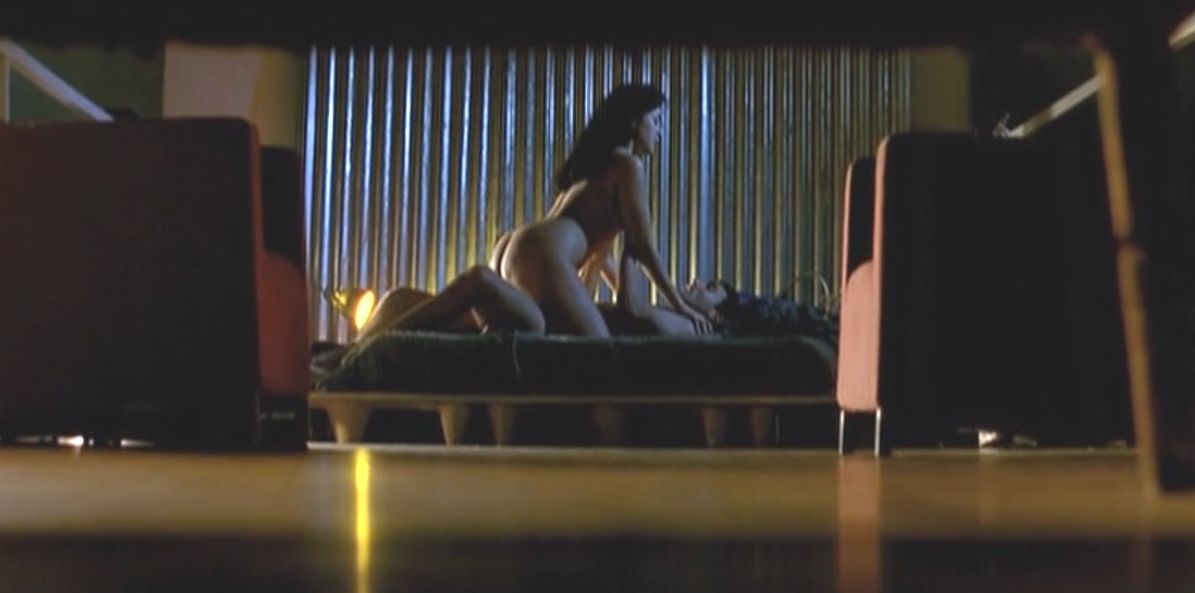 Manuela Arcuri  - Finalmente soli (1997) HD 720p