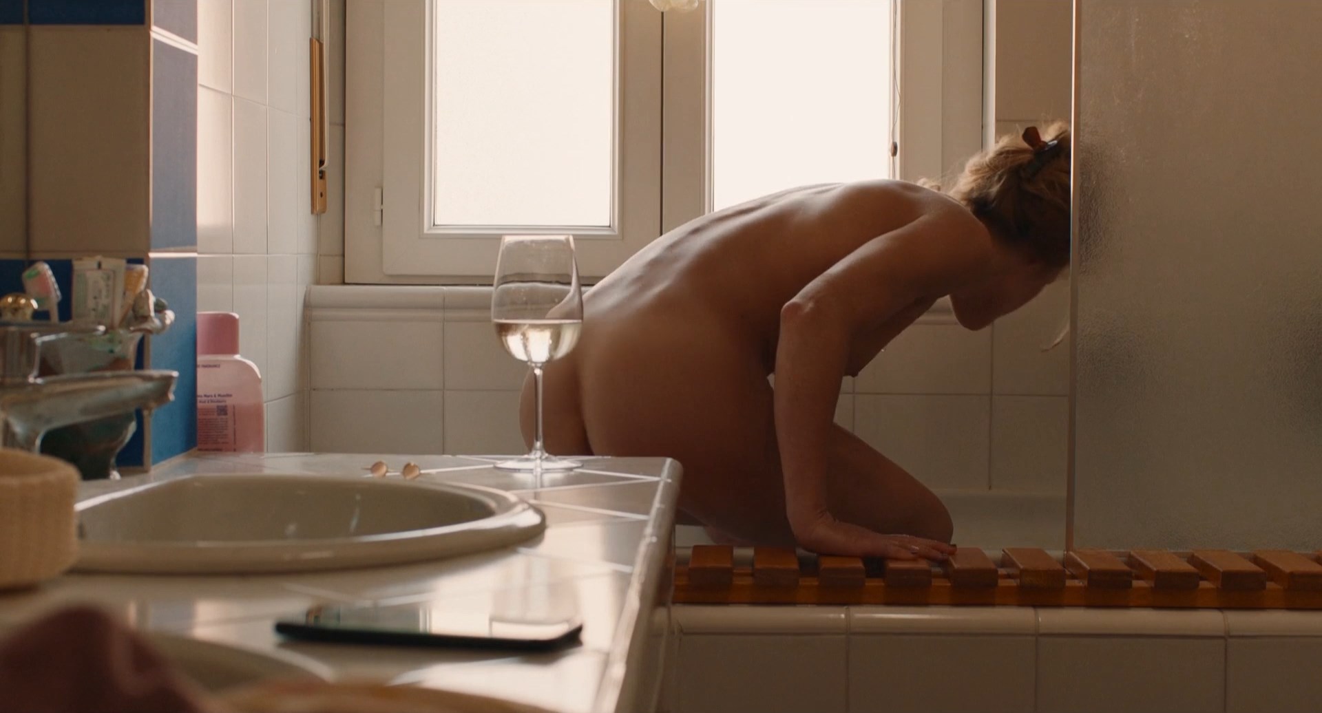 Alice Arcuri, Margherita Corradi, Giorgia Frank - Holiday (2023) HD 1080p