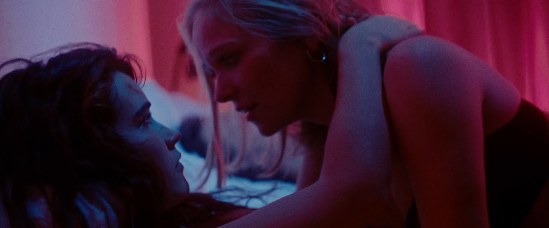 Chiara Lüssow, Melina Petala - Bleib doch noch (2024) HD 1080p