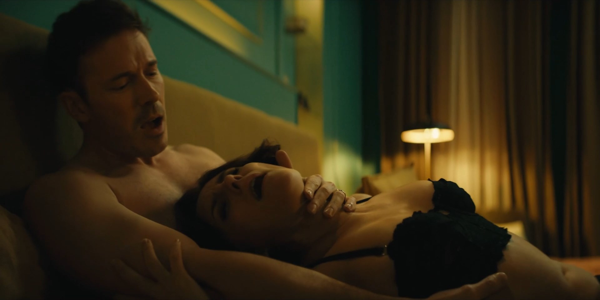 Annabel Scholey, Eleanor Tomlinson, Aggy K. Adams - The Couple Next Door s02e01-06 (2025) HD 1080p