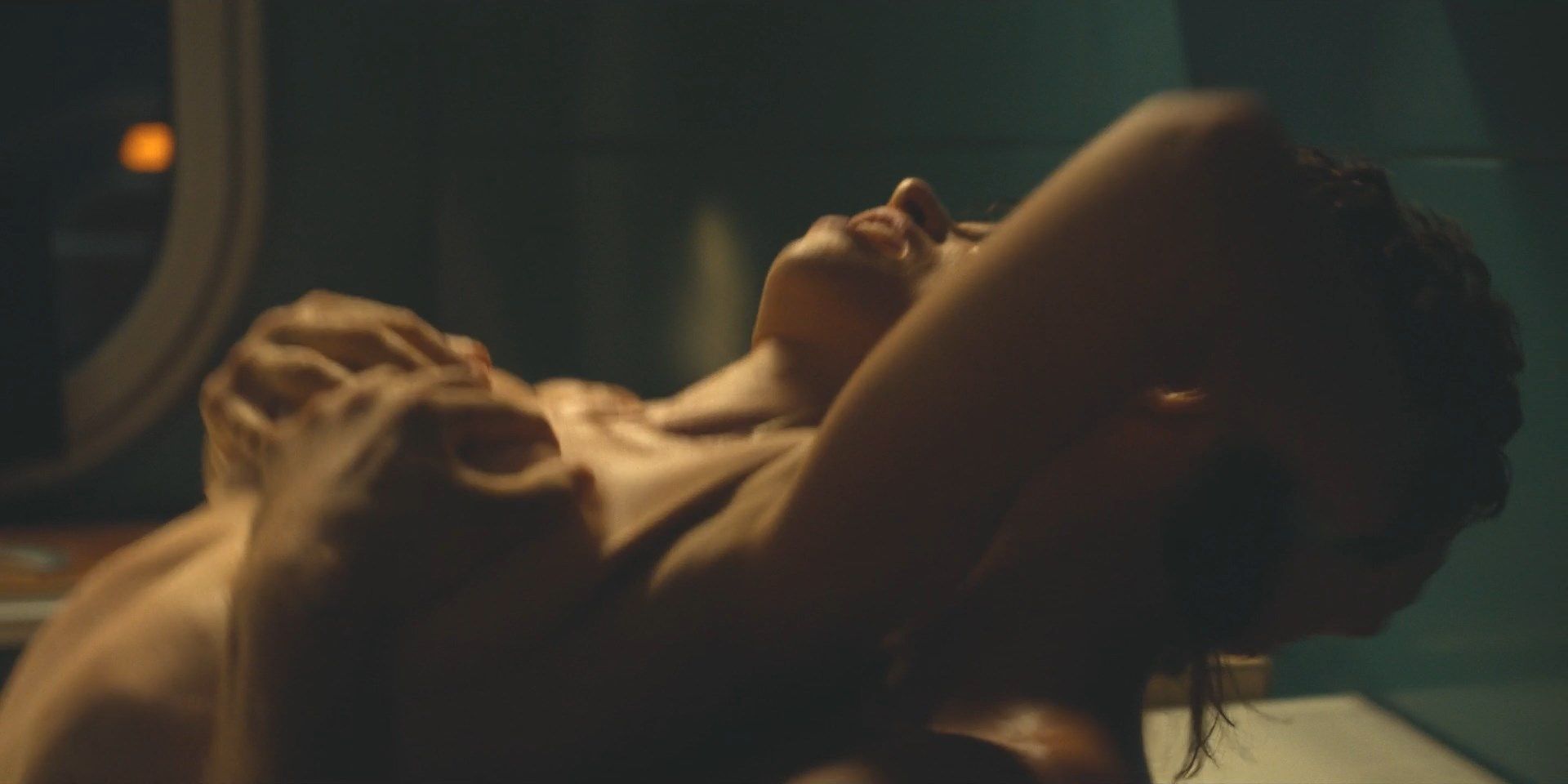 Natalia Verbeke, Alícia Falcó, Agustina Bisio, Miren Ibarguren, Alicia Fernández, Montse Guallar, etc - Billionaires Bunker (El refugio atómico) s01 (2025) HD 1080p