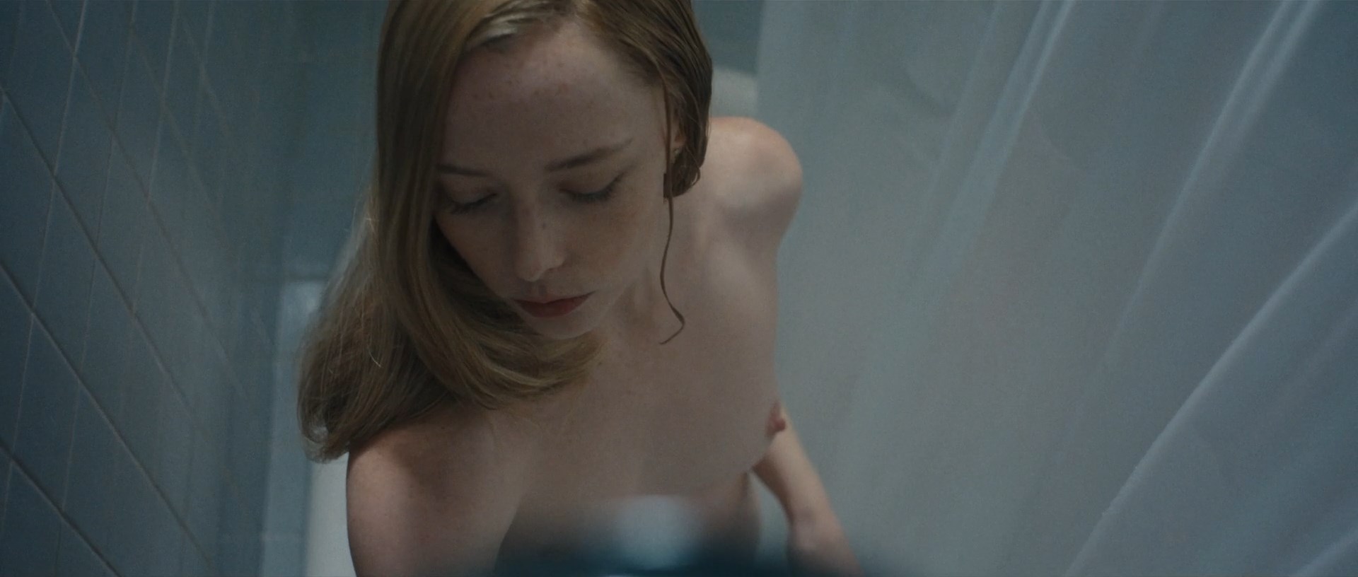 Suzanna Son, Lesley Manville, Addison Rae, etc - Monster (Monster The Ed Gein Story) s03e01-08 (2025) HD 1080p