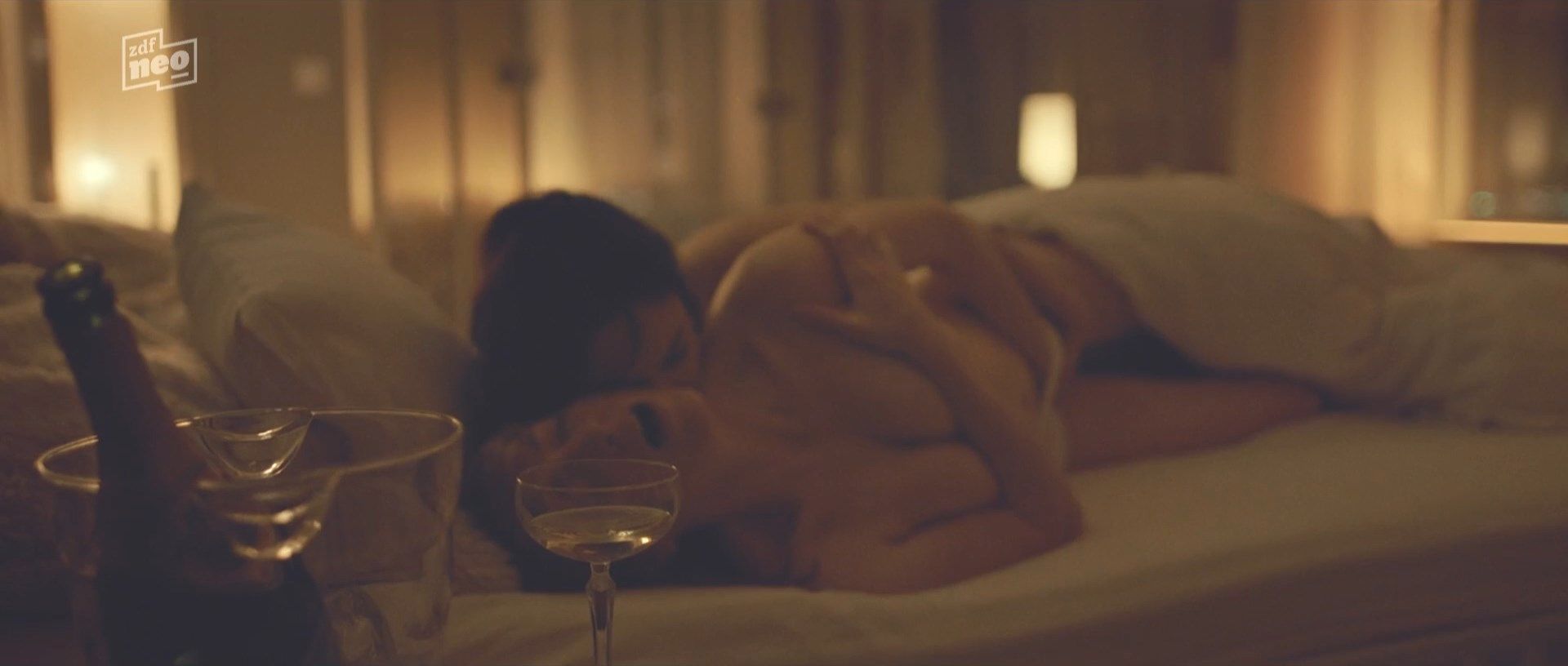 Emma Nova (Emma Drogunova), Leonie Benesch - Moresnet s01e02-03 (2024) HD 1080p