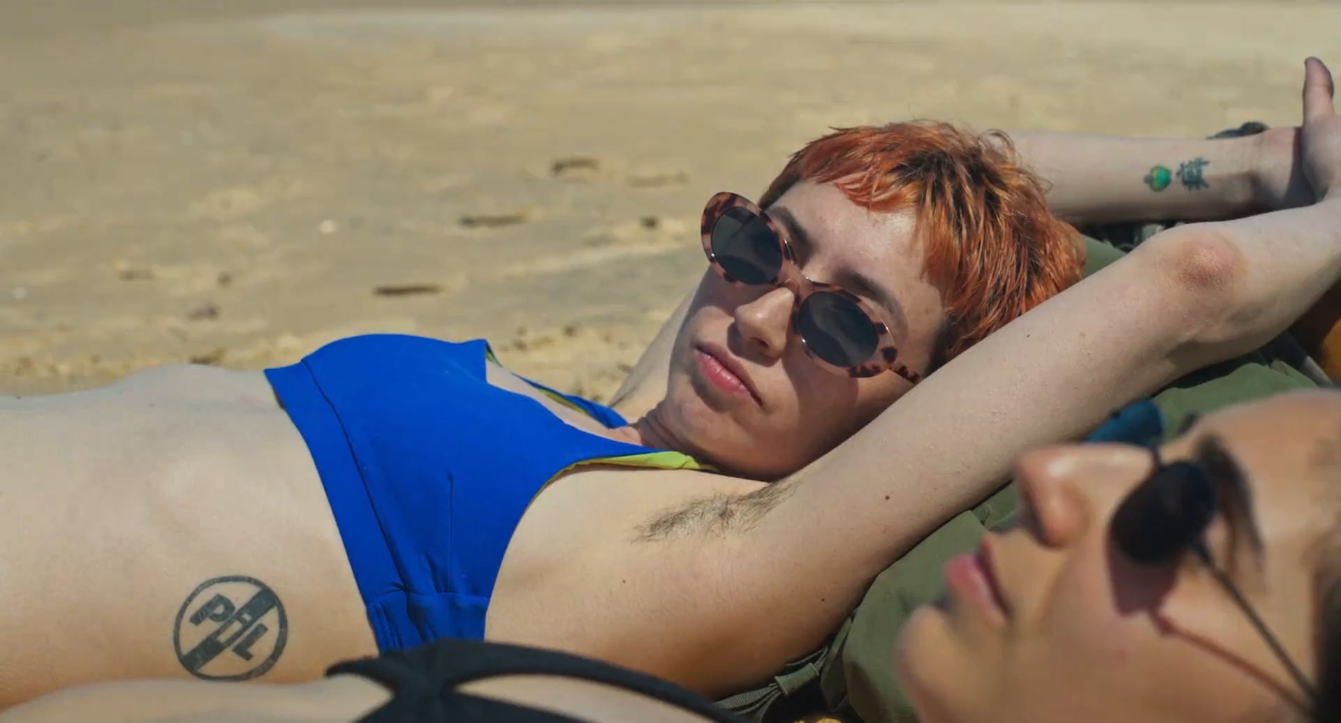 Sofía Castiglione, Zoe Hochbaum - Como el mar (2024) HD 1080p