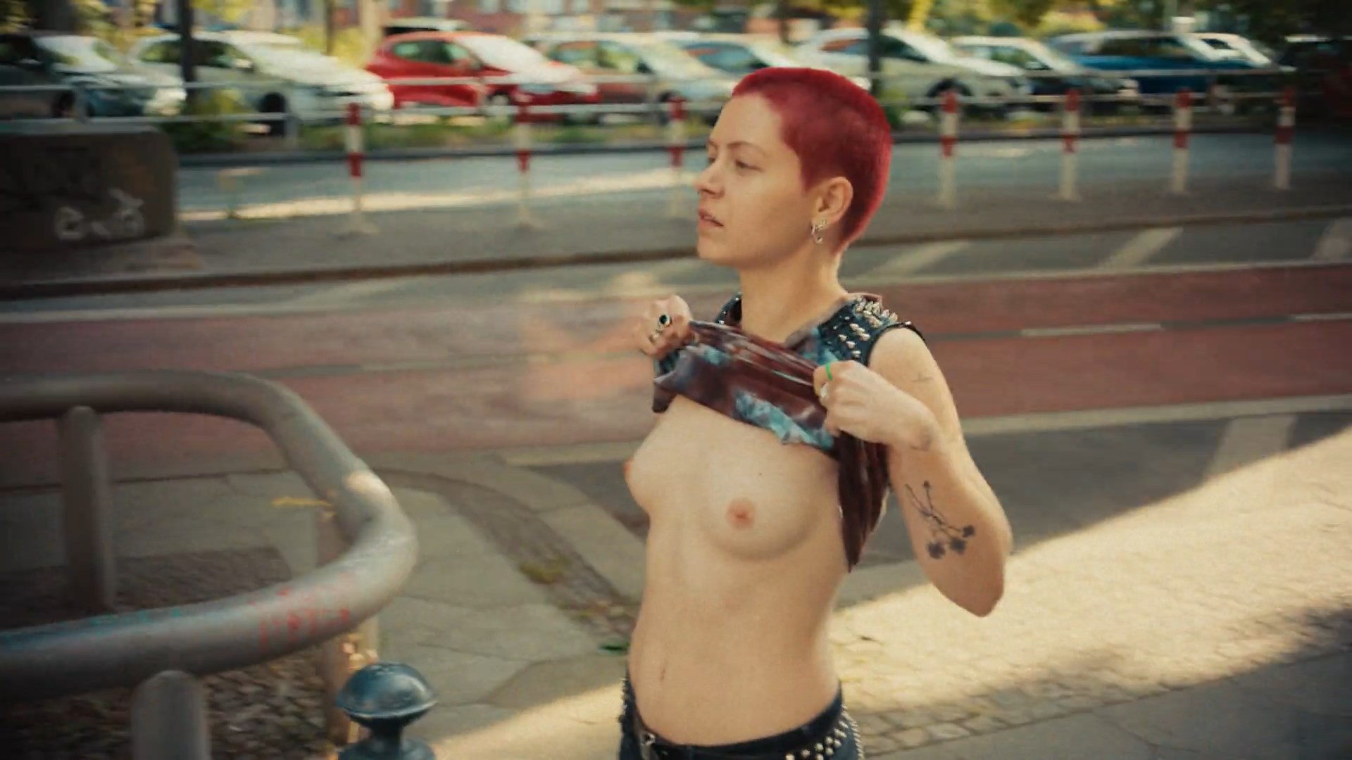 Antonia Breidenbach - Polizei (Police) (2025) HD 1080p