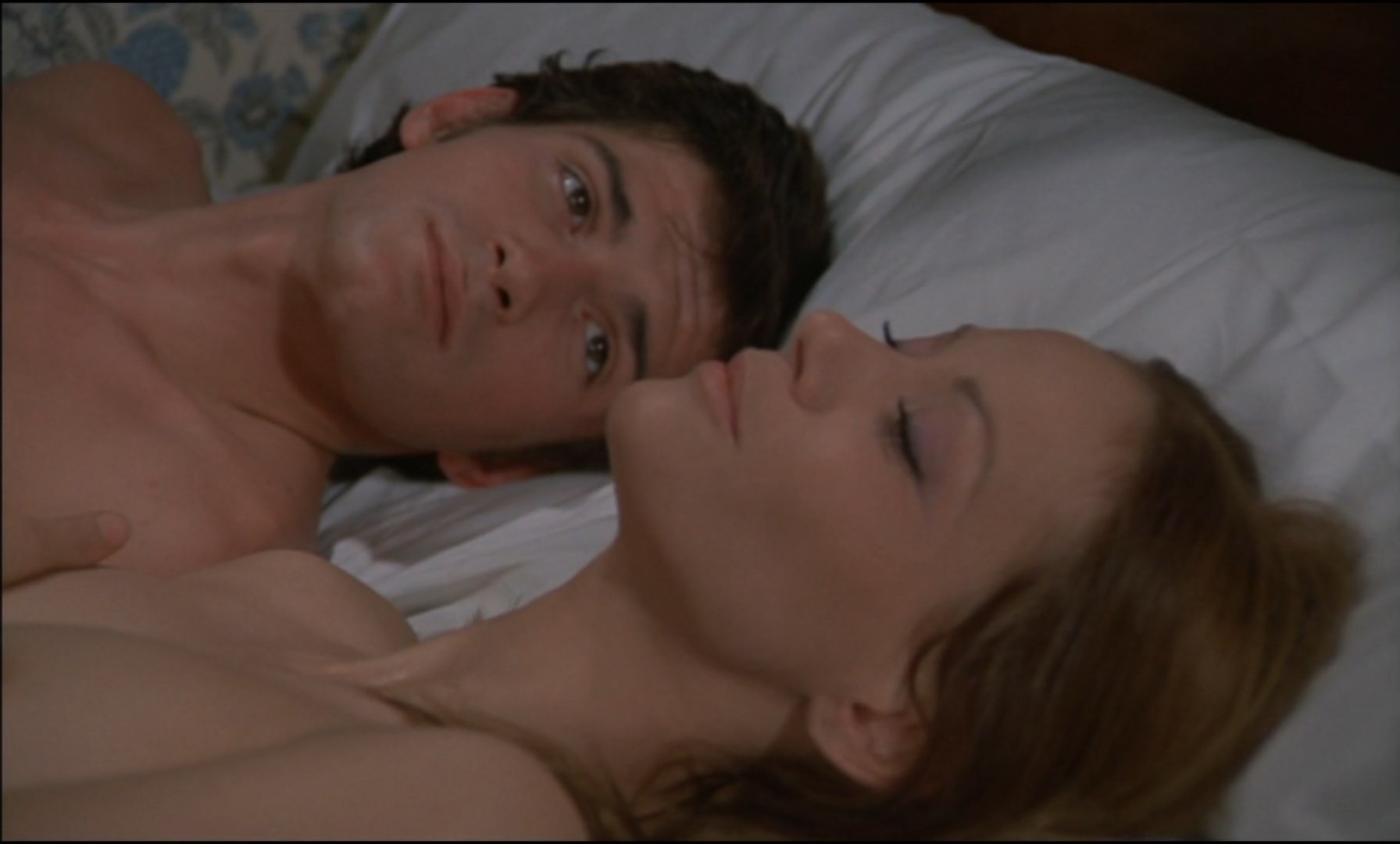 Claudine Auger, Barbara Bach - A Few Hours of Sunlight (Un peu de soleil dans l'eau froide) (1971) HD 1080p
