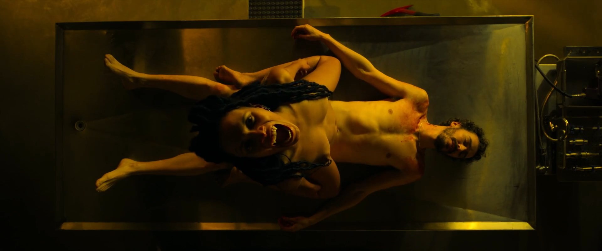 Thais Lago - Love Kills (2025) HD 1080p